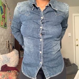 Essential a denim Shirt